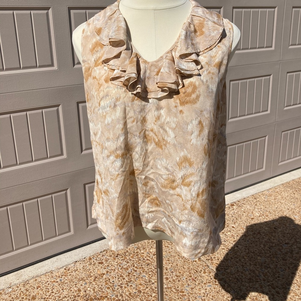 Talbots 18WP sleeveless top. EUC